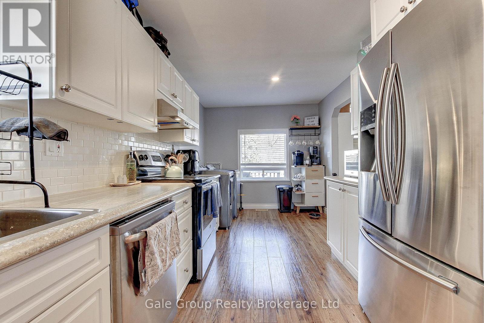 Photo 12 of 26 for 148 Borden Avenue