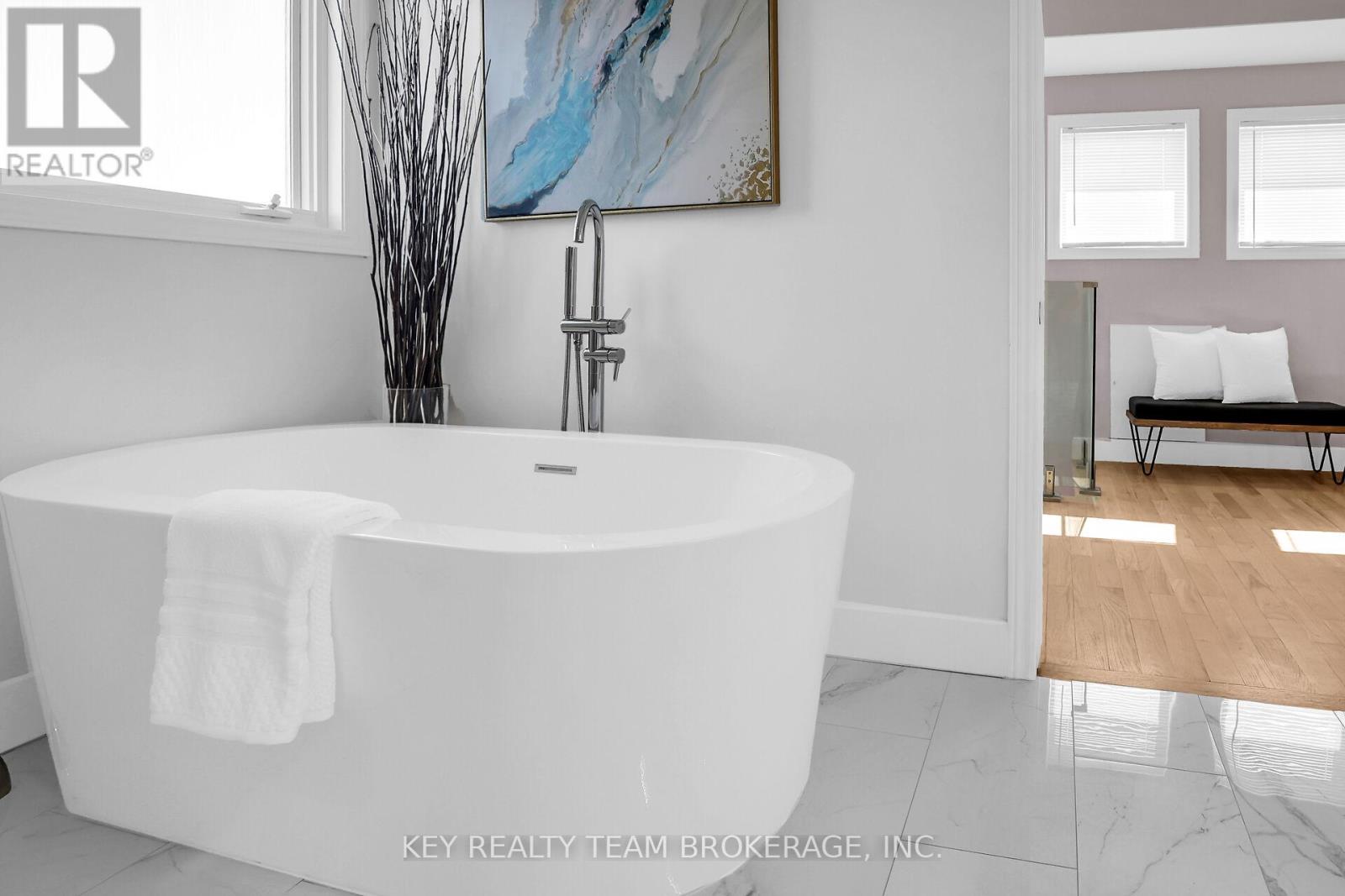 13 Marsdale Drive, St. Catharines (Glendale/glenridge), Ontario  L2T 3S1 - Photo 41 - X12030785