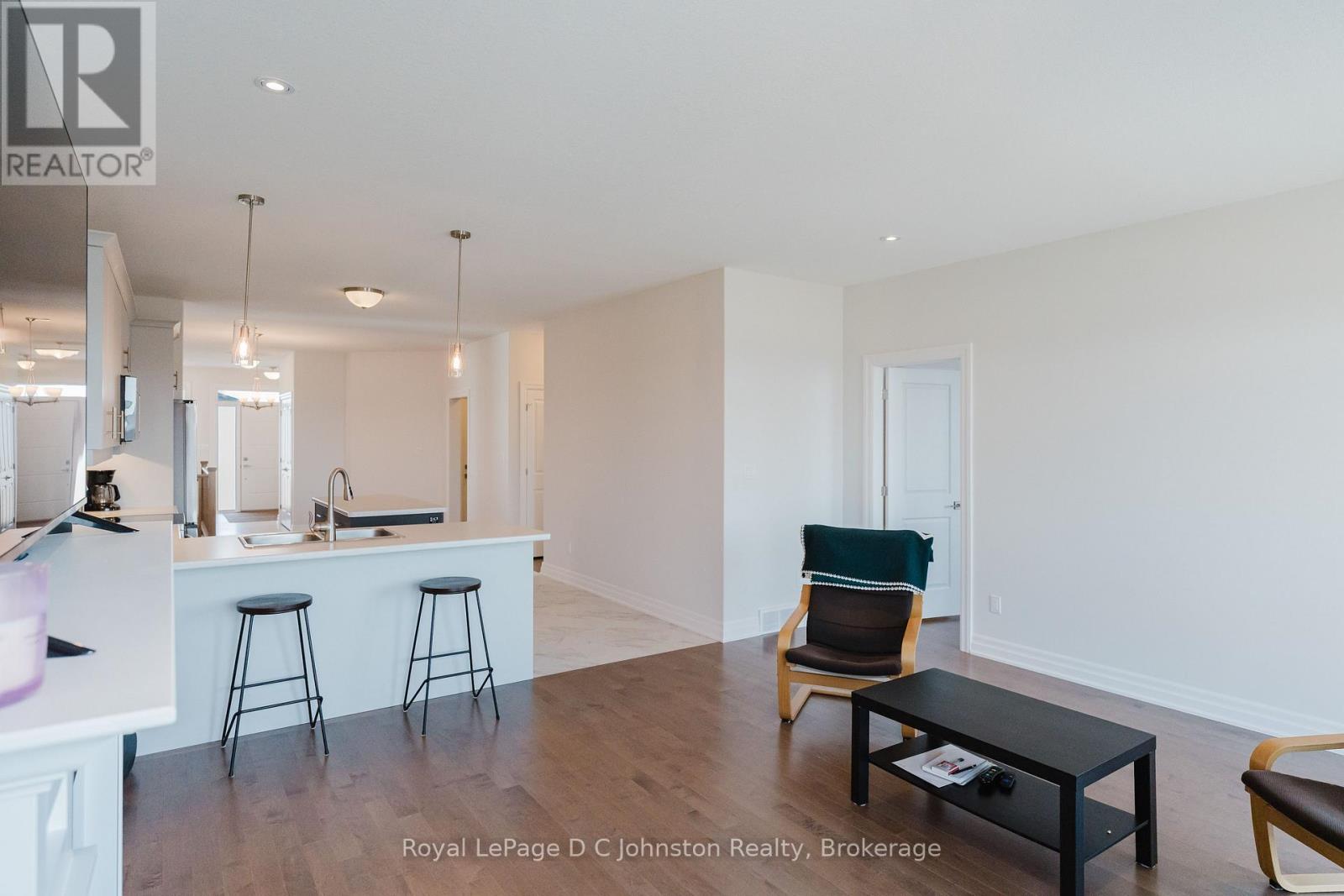 400 Mary Rose Avenue, Saugeen Shores, Ontario  N0H 2C3 - Photo 10 - X12030732