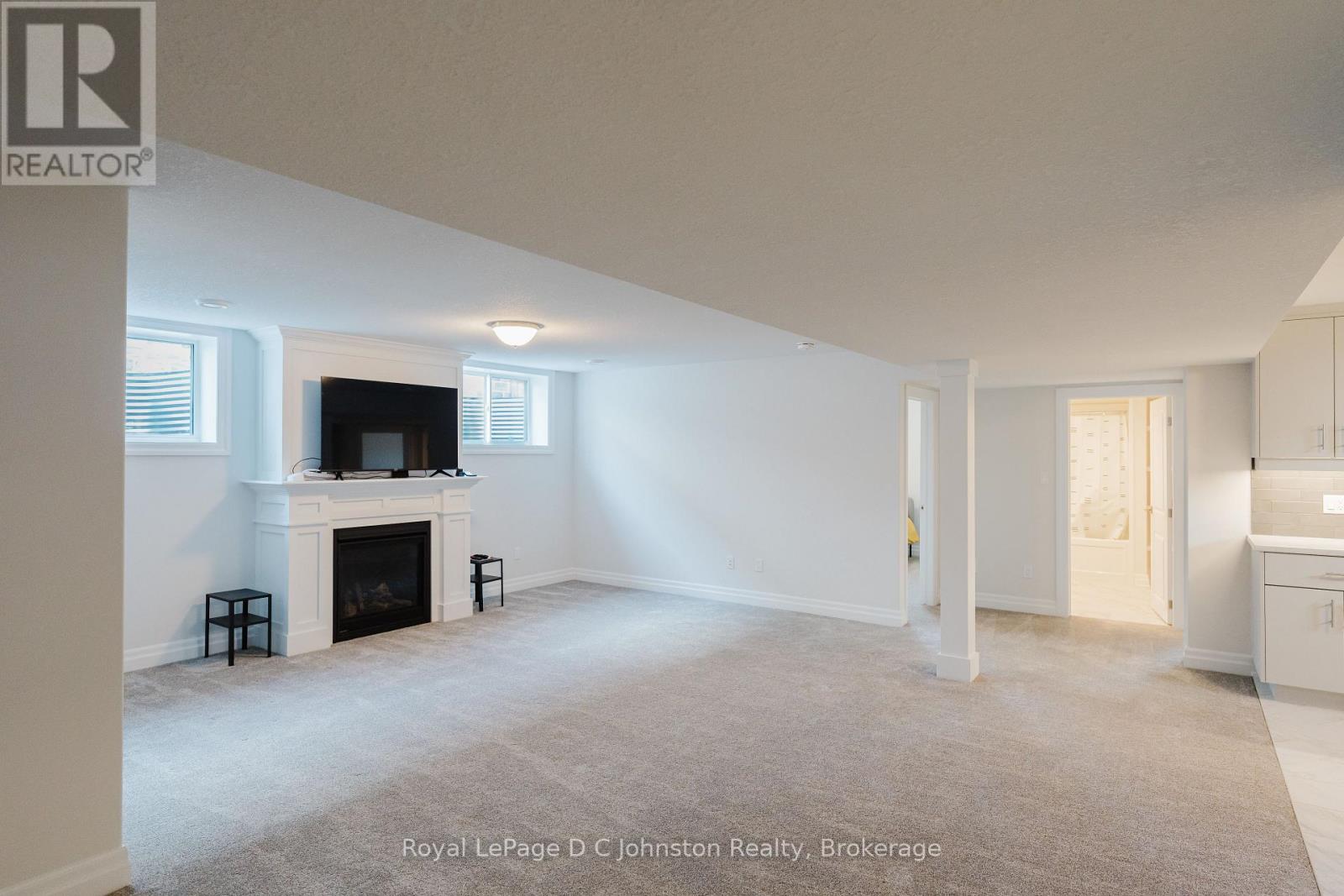 400 Mary Rose Avenue, Saugeen Shores, Ontario  N0H 2C3 - Photo 18 - X12030732