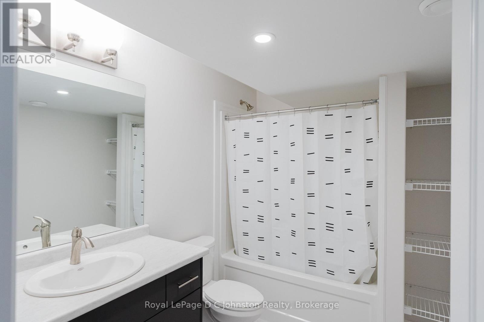 400 Mary Rose Avenue, Saugeen Shores, Ontario  N0H 2C3 - Photo 22 - X12030732