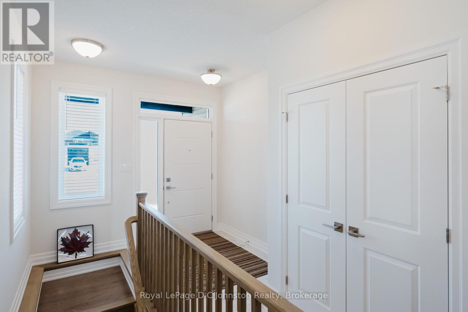 Property at 400 MARY ROSE AVENUE image 3