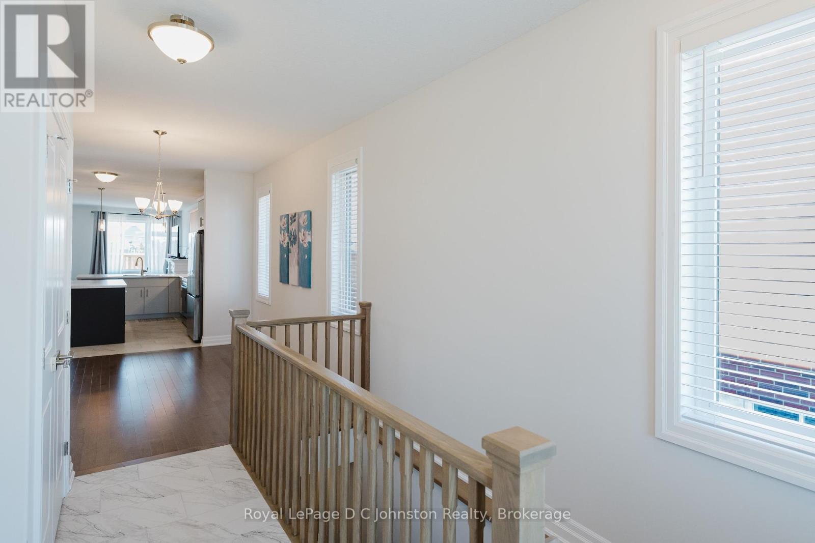 Property at 400 MARY ROSE AVENUE image 4