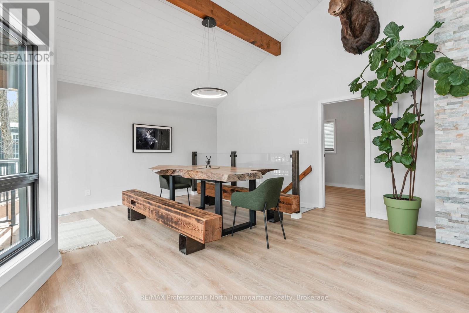 1035 Graydon Lane, Dysart Et Al, Ontario  K0M 1S0 - Photo 12 - X12029422