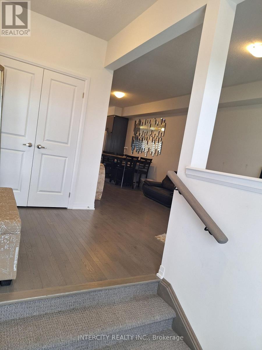 Property at 343 QUEBEC STREET image 3