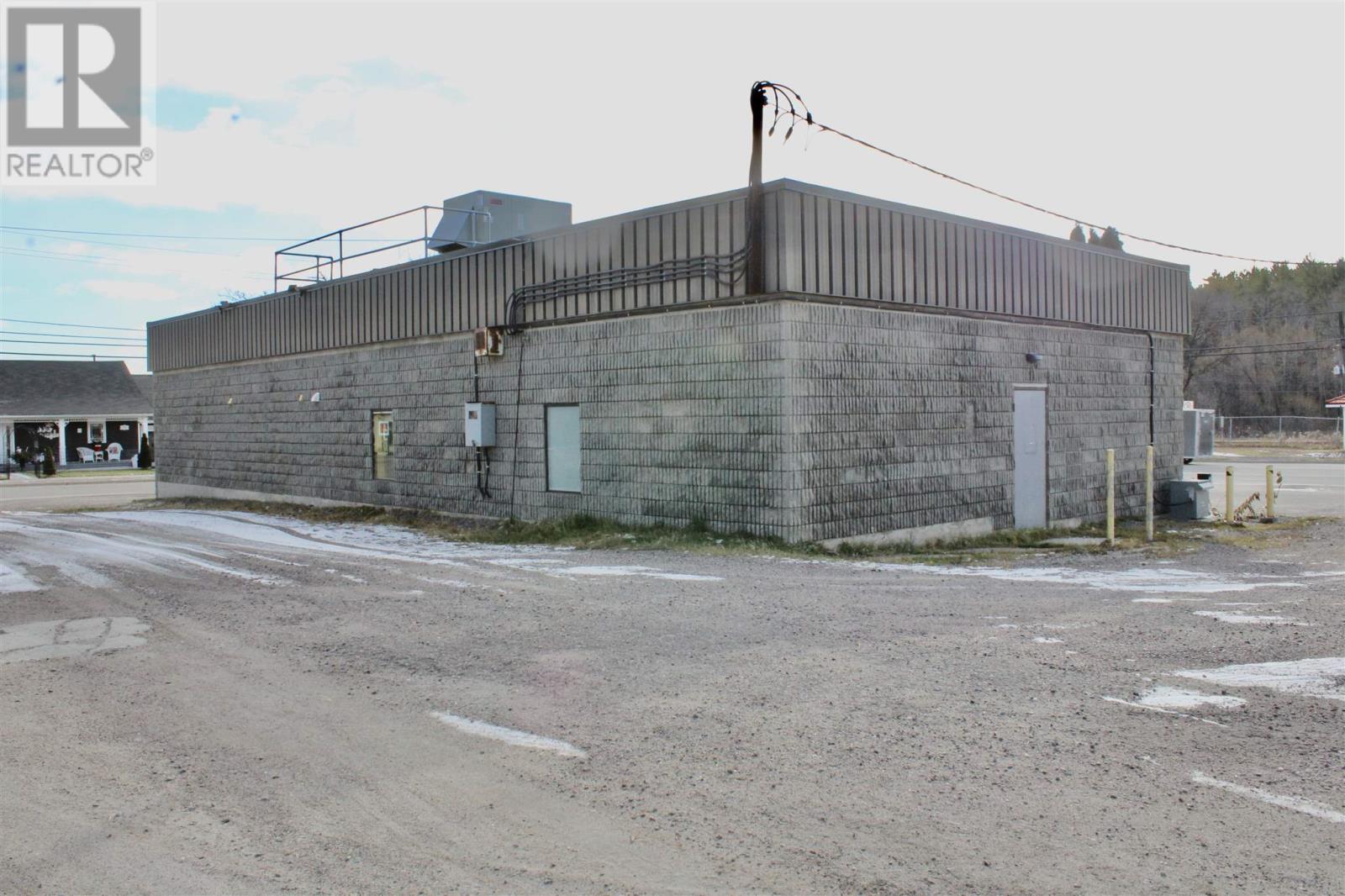 121 Front St, Spanish, Ontario  P0P 2A0 - Photo 2 - SM242916