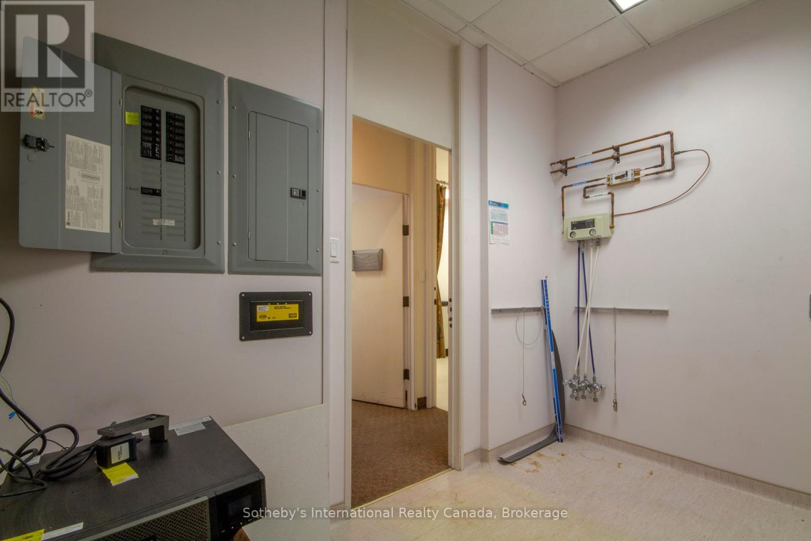 101 - 200 James Street S, Hamilton, Ontario  L8P 1Y6 - Photo 10 - X12030889