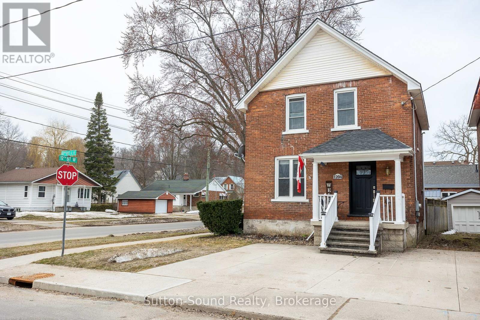 1204 3rd A Avenue W, Owen Sound, Ontario  N4K 4T7 - Photo 2 - X12030806
