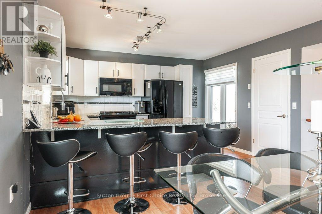 4888 Linhaven Drive, Perth East, Ontario  N0K 1J0 - Photo 16 - X12030882