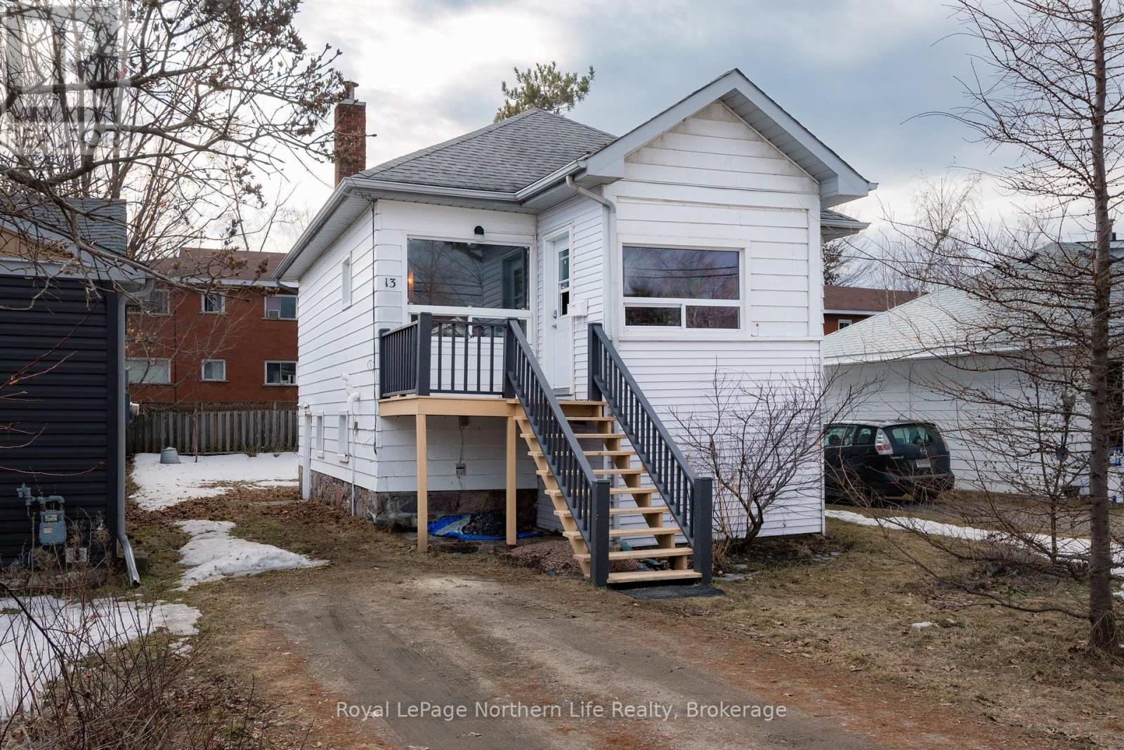 13 ROWE AVENUE, North Bay, Ontario