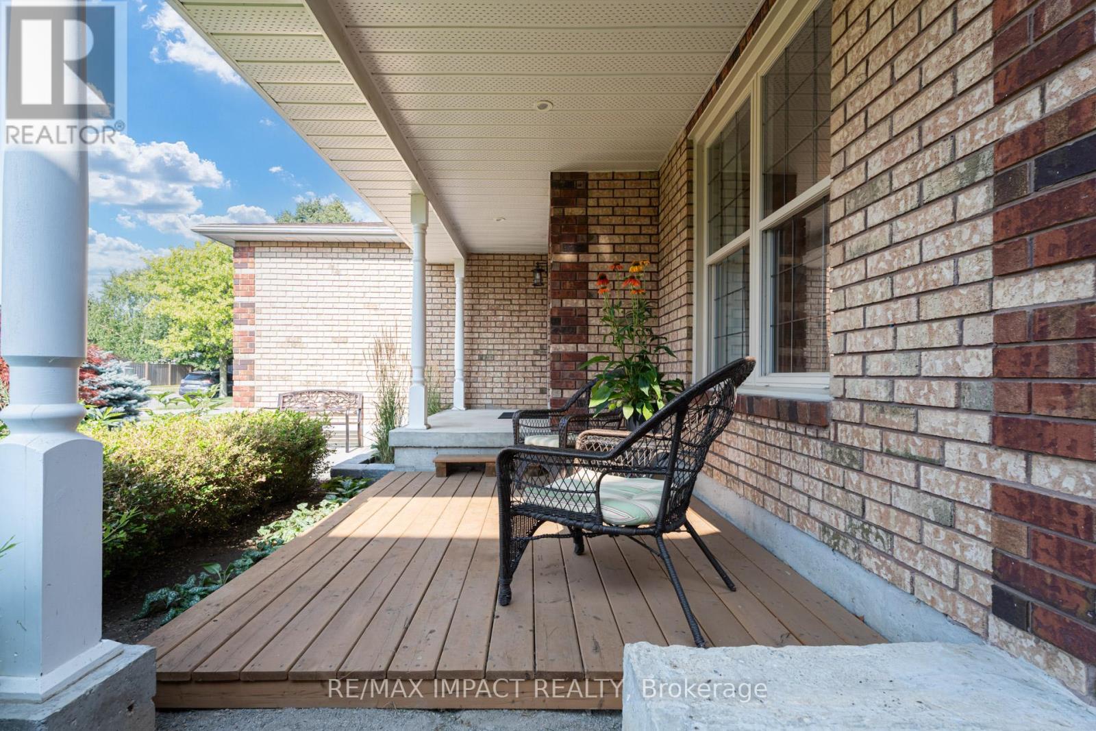 Property at 76 FOSTER CREEK DRIVE image 4