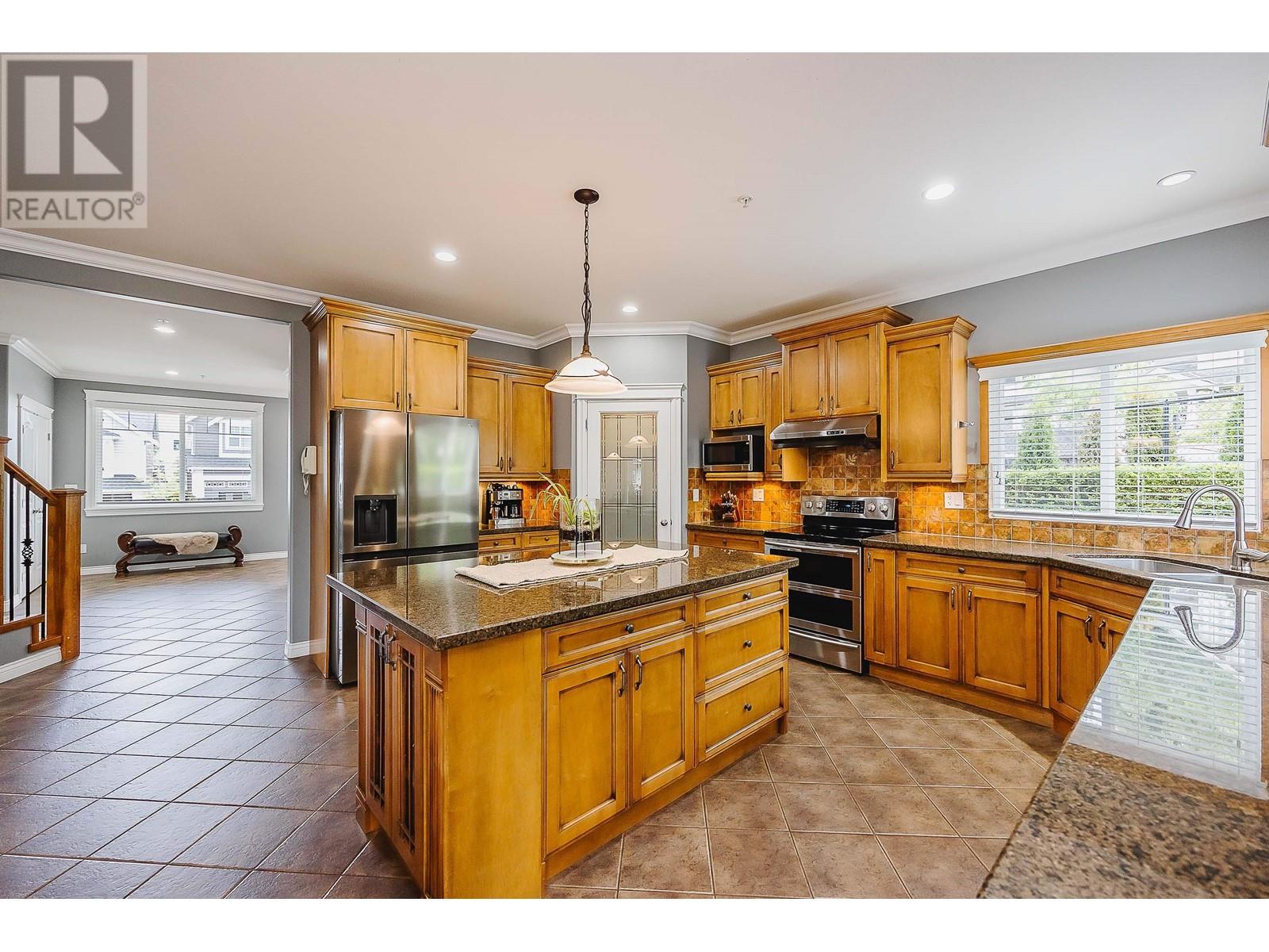 24732 104 Avenue, Maple Ridge, British Columbia  V2W 0B1 - Photo 6 - R2979243