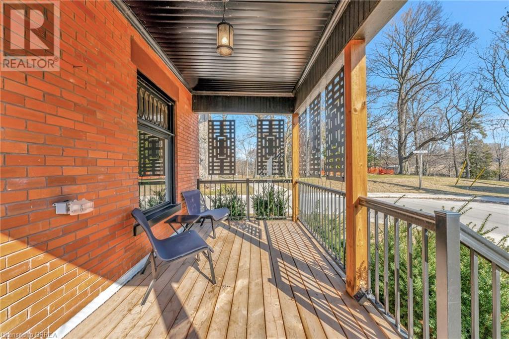 Property at 74 LYNNWOOD Avenue image 4