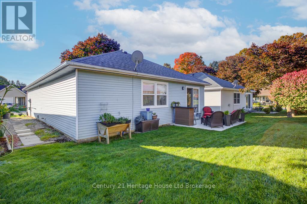 26 Edwin Crescent, Tillsonburg, Ontario  N4G 5H6 - Photo 23 - X12030972
