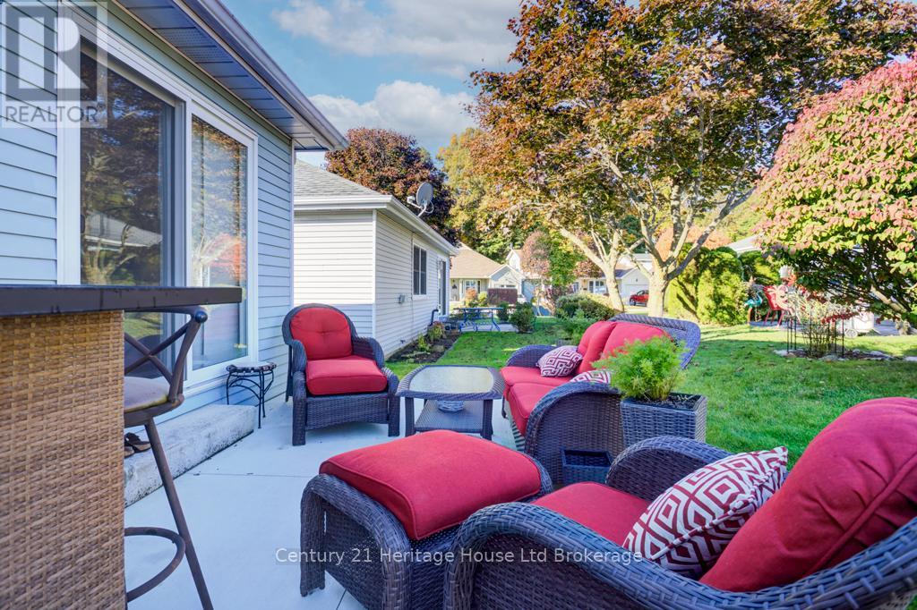 26 Edwin Crescent, Tillsonburg, Ontario  N4G 5H6 - Photo 24 - X12030972