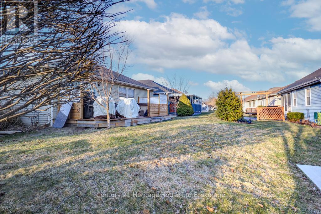 26 Edwin Crescent, Tillsonburg, Ontario  N4G 5H6 - Photo 28 - X12030972