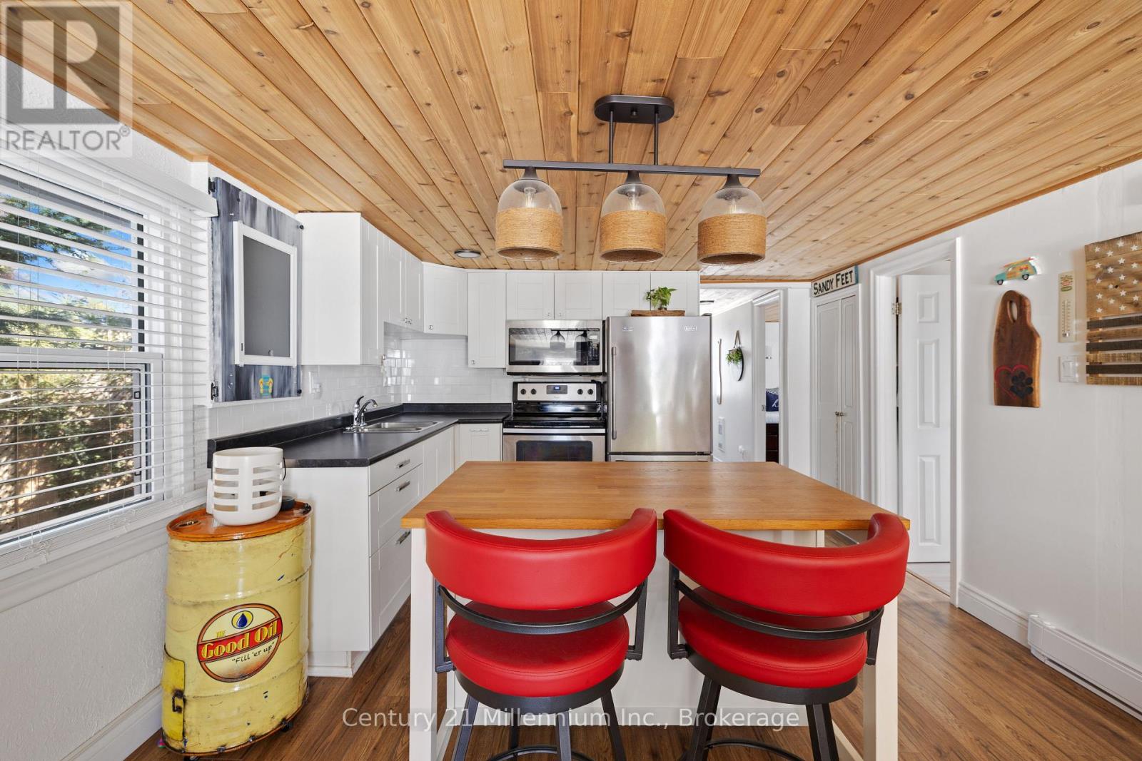 Property at 7 69TH STREET N image 5
