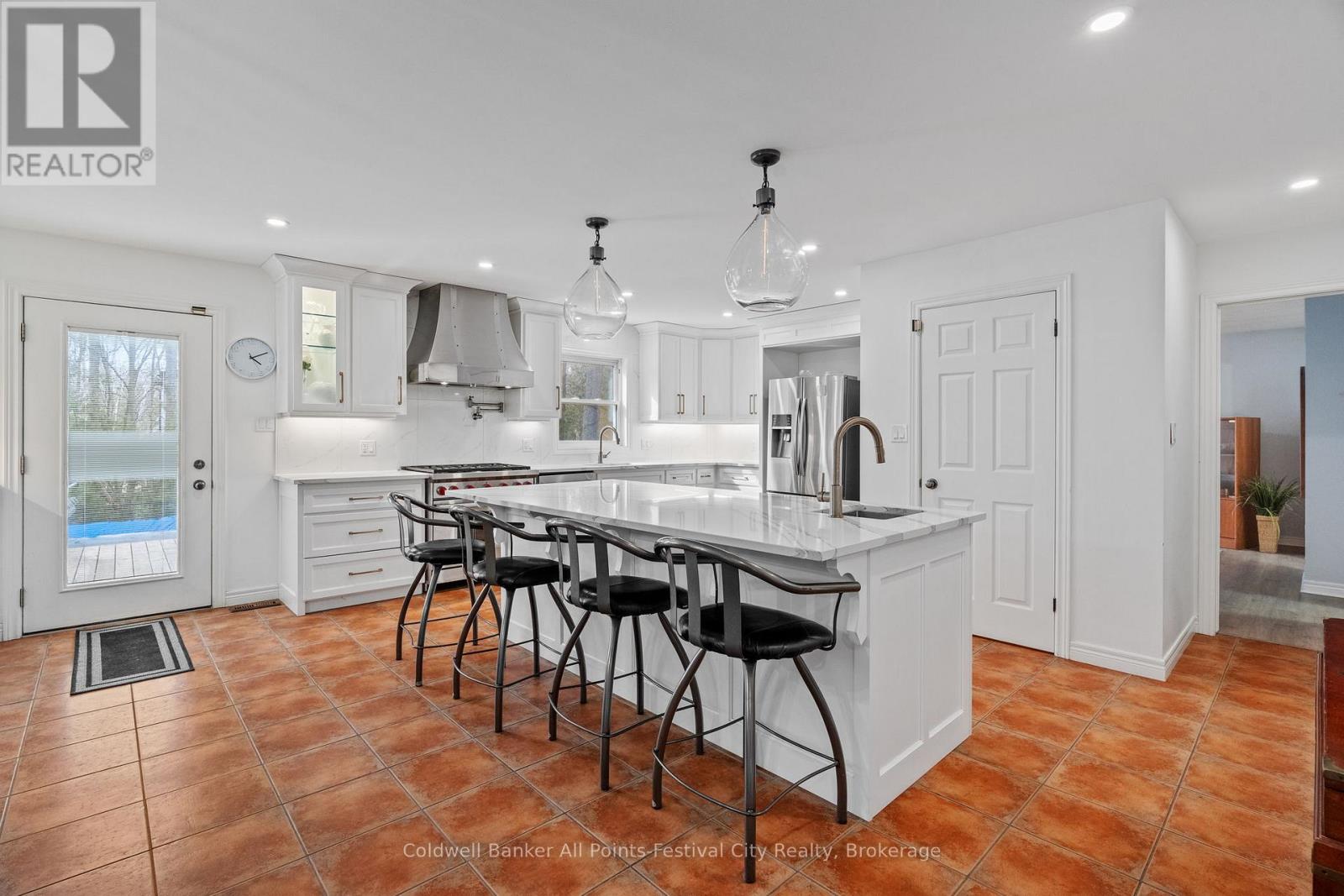 25 George Street, Bluewater, Ontario  N0M 1G0 - Photo 14 - X12031079