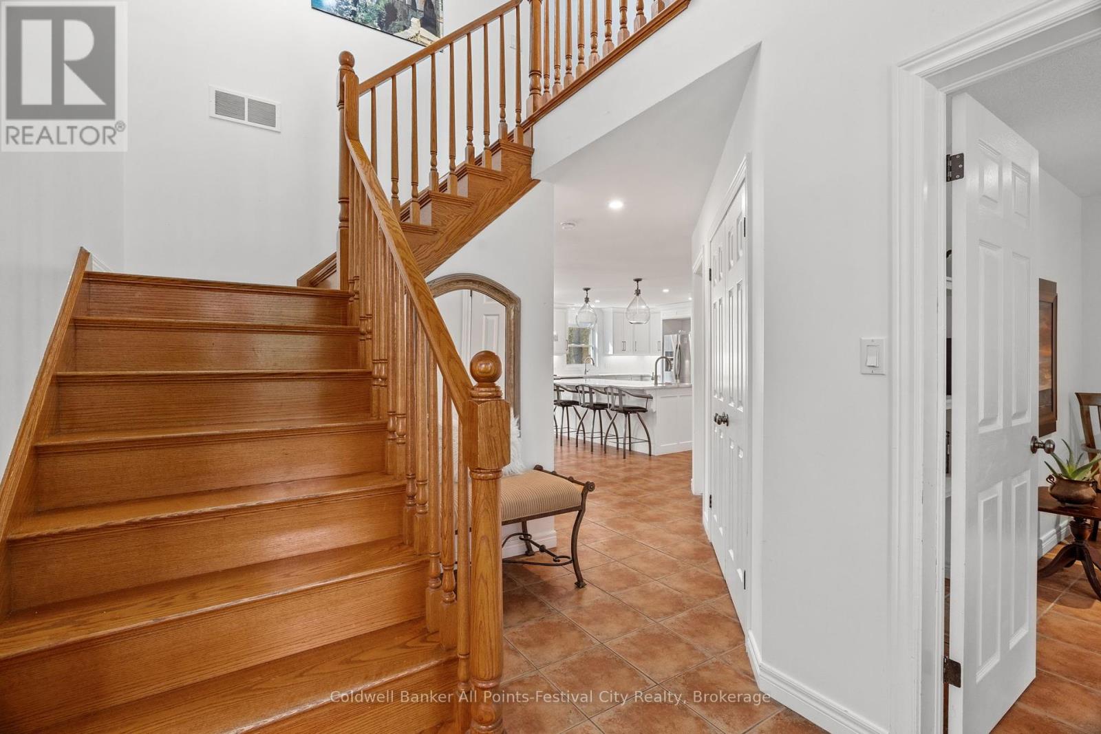 25 George Street, Bluewater, Ontario  N0M 1G0 - Photo 6 - X12031079