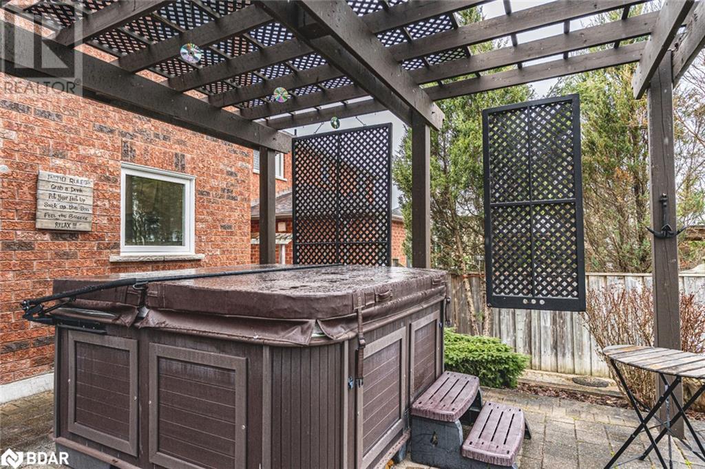 8 Sandalwood Court, Barrie, Ontario  L4N 0G8 - Photo 30 - 40707632
