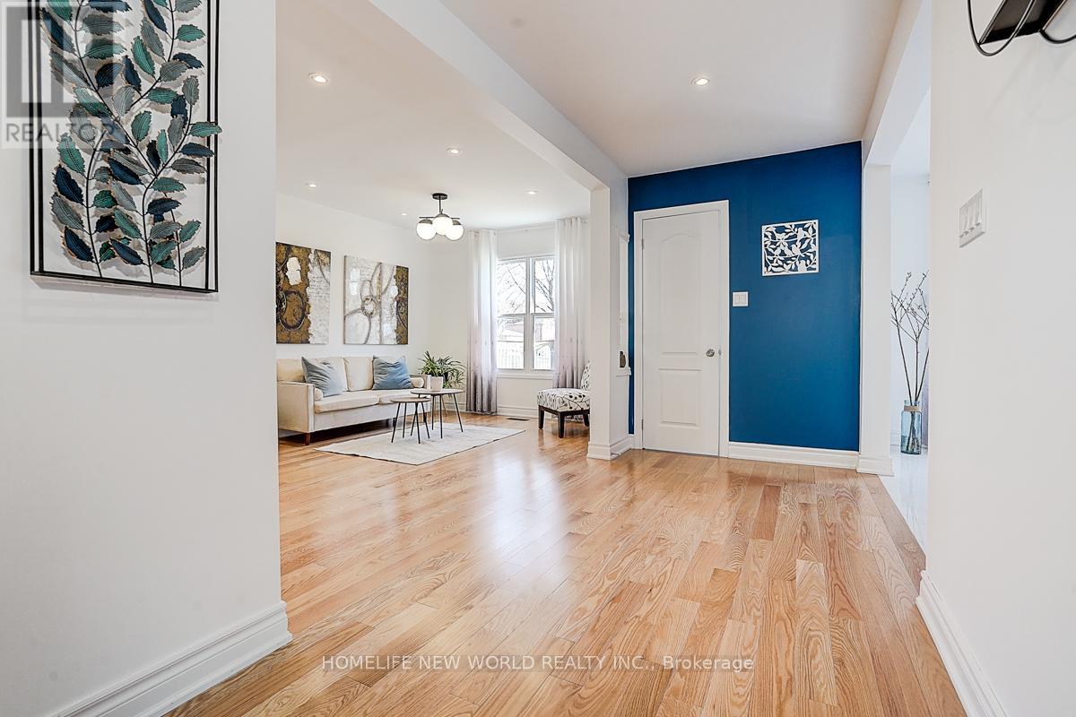 Property at 61 NOAKE CRESCENT image 2