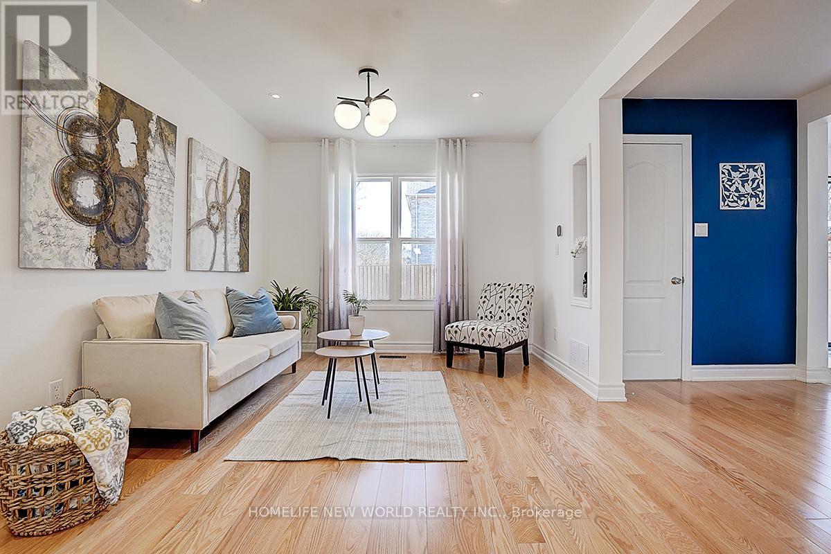 Property at 61 NOAKE CRESCENT image 3