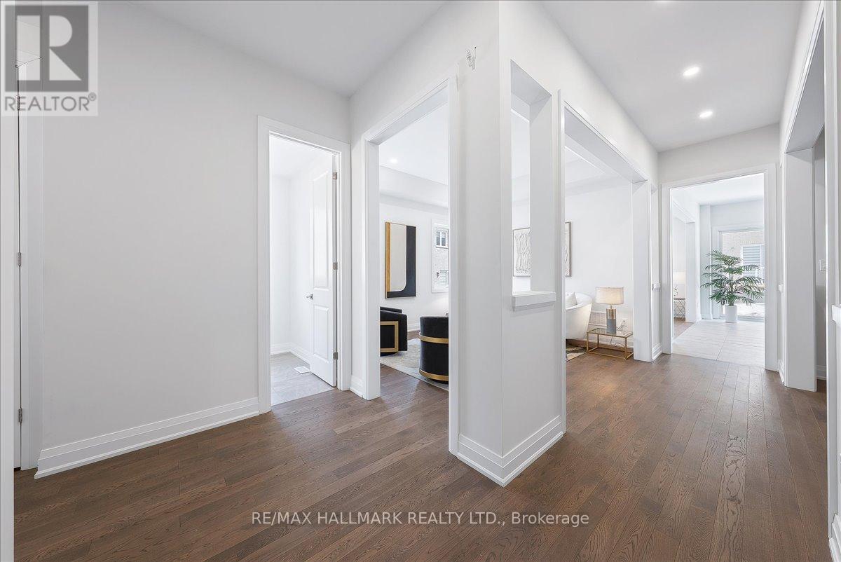 Property at 15 AIDA PLACE N image 4