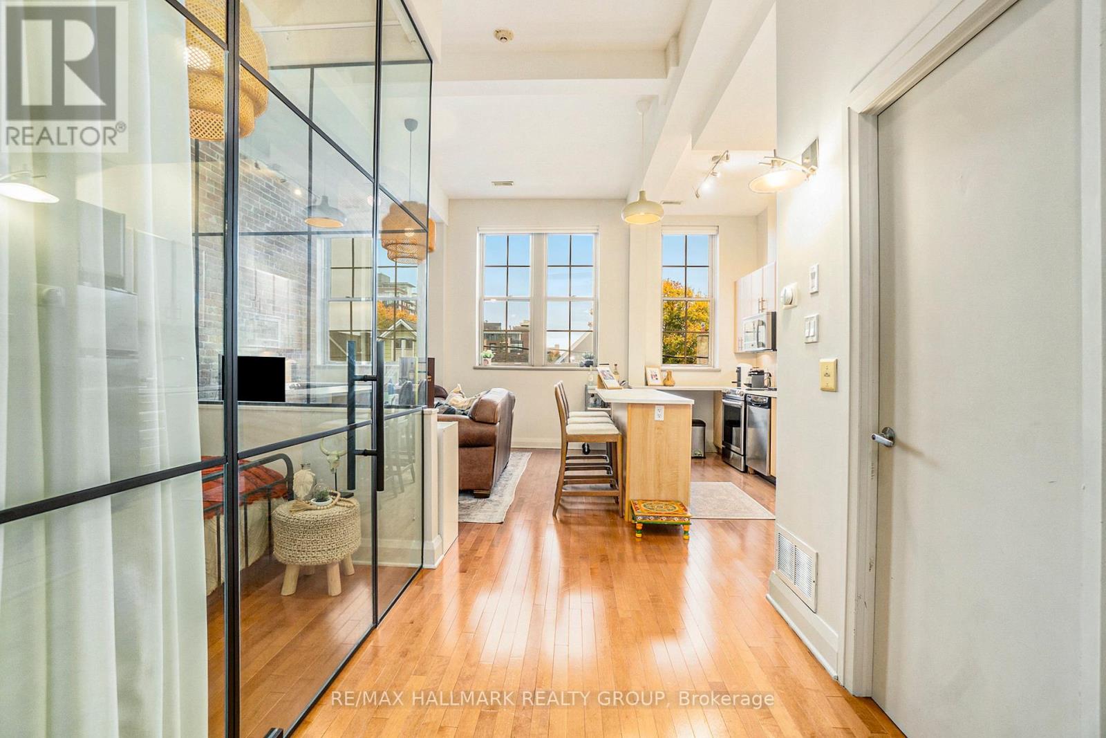 Property at 201 - 19 MELROSE AVENUE image 2