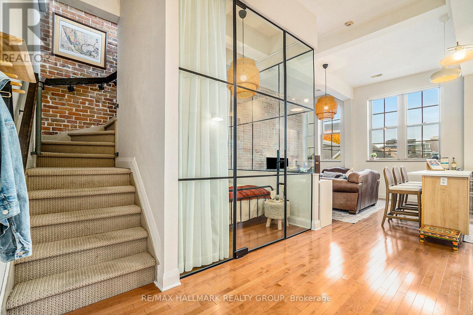 Property at 201 - 19 MELROSE AVENUE image 3