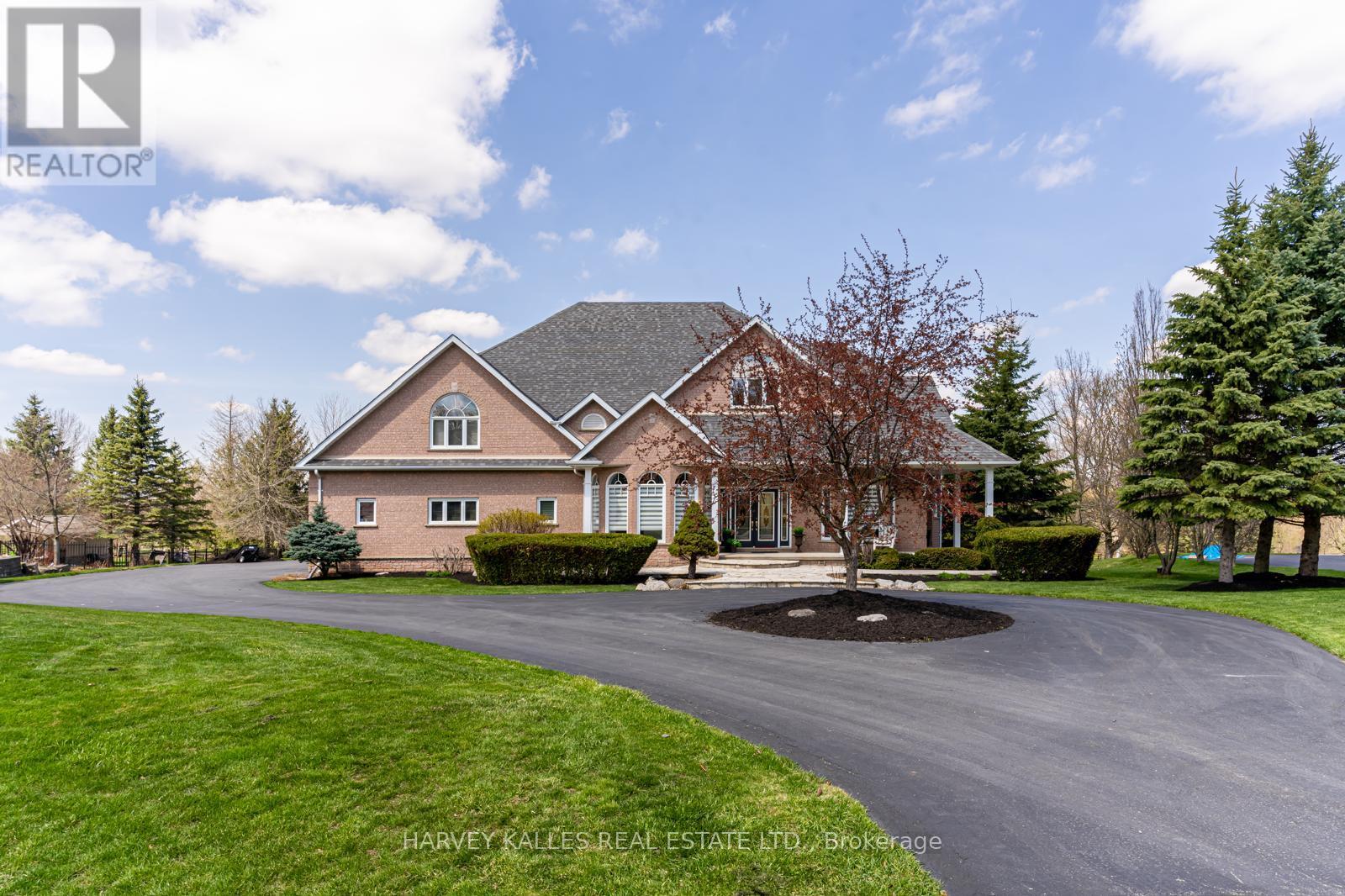 21 Turtle Lake Drive, Halton Hills, Ontario  L7J 2W7 - Photo 1 - W12030952