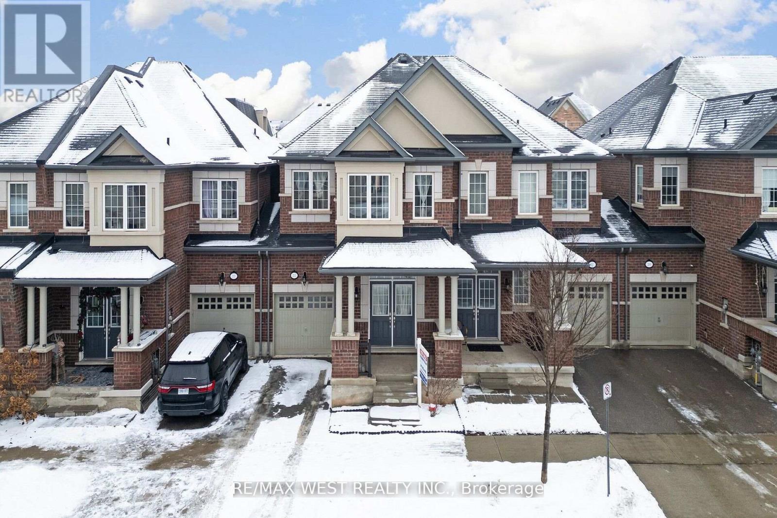Property at 213 SARAH CLINE DRIVE N image 1