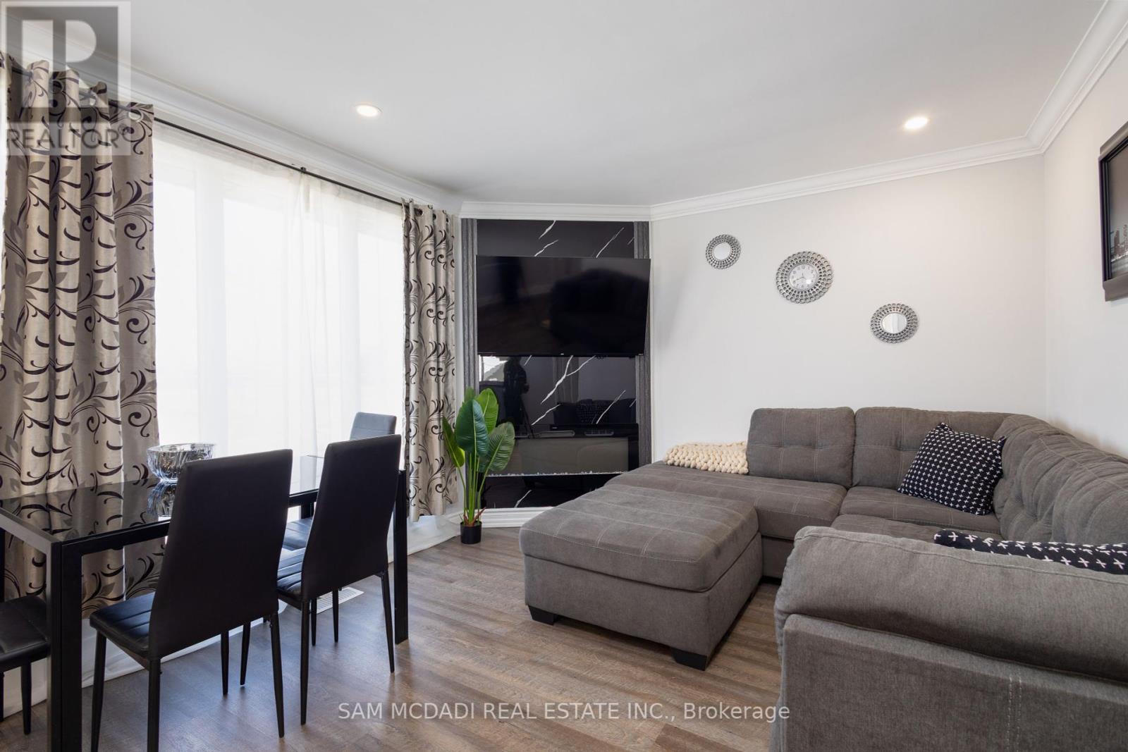205 Bonaventure Drive, Hamilton, Ontario  L9C 4R1 - Photo 12 - X12030914