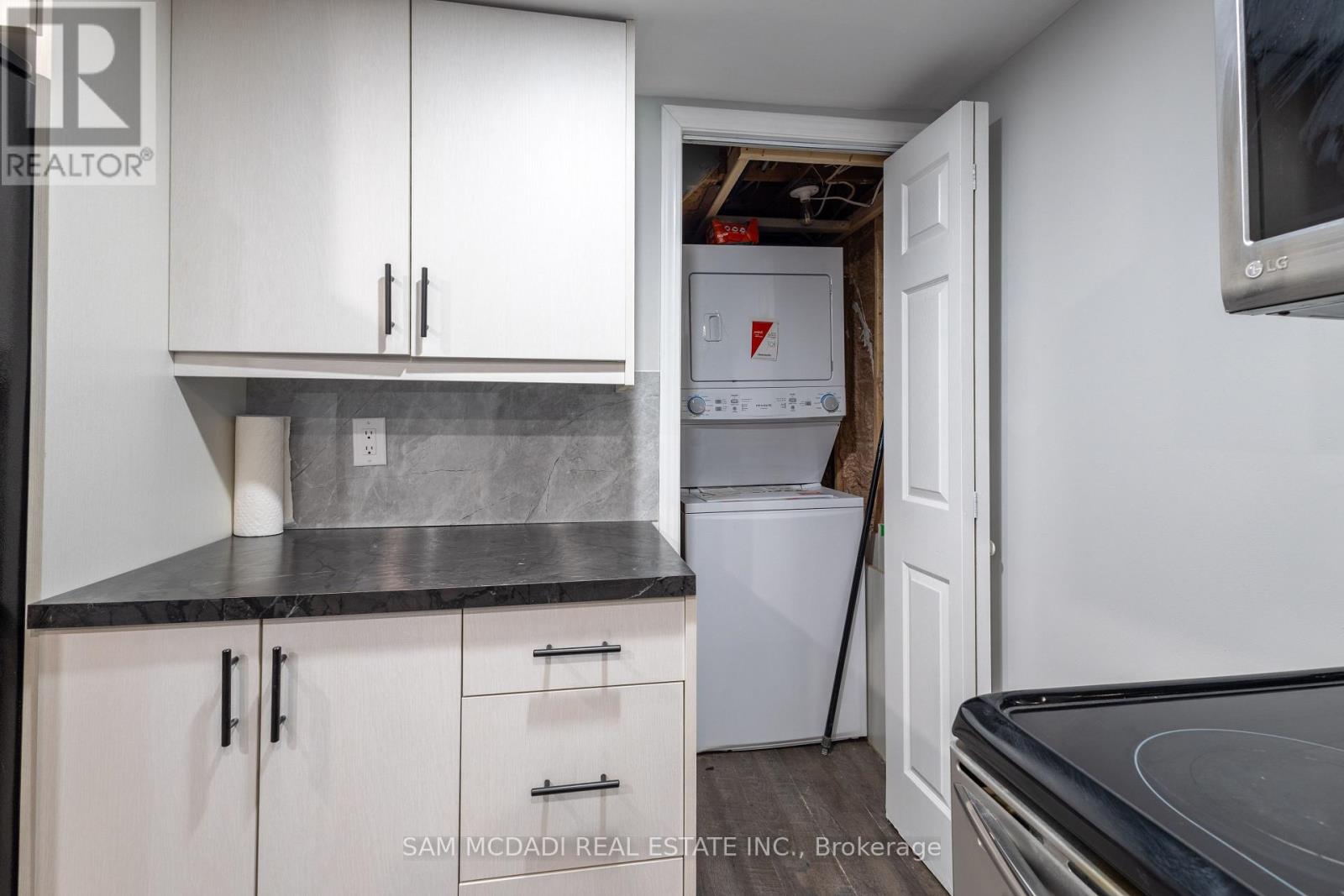 205 Bonaventure Drive, Hamilton, Ontario  L9C 4R1 - Photo 29 - X12030914