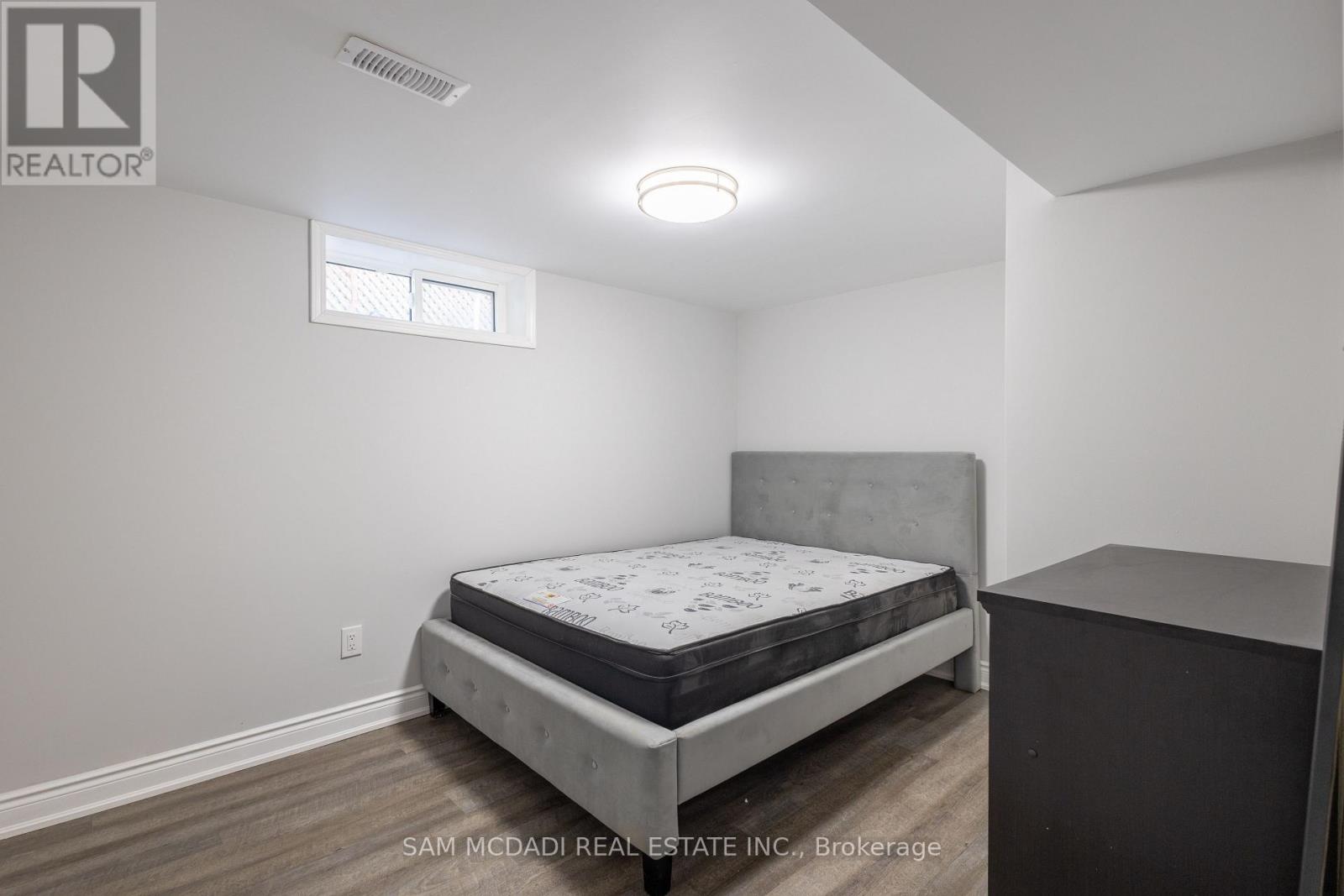 205 Bonaventure Drive, Hamilton, Ontario  L9C 4R1 - Photo 32 - X12030914
