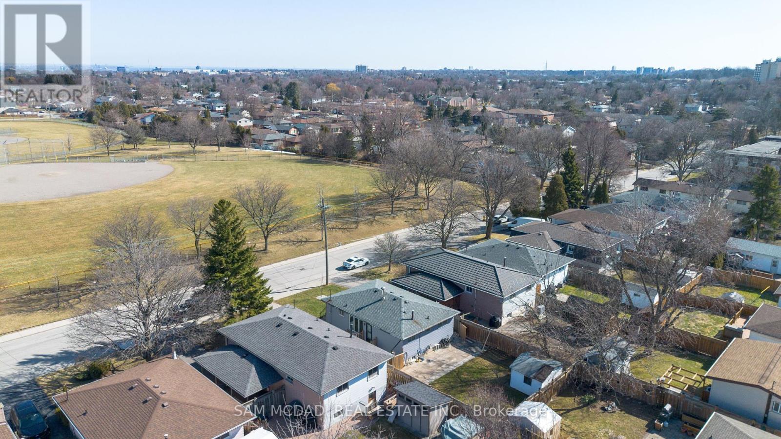 205 Bonaventure Drive, Hamilton, Ontario  L9C 4R1 - Photo 42 - X12030914