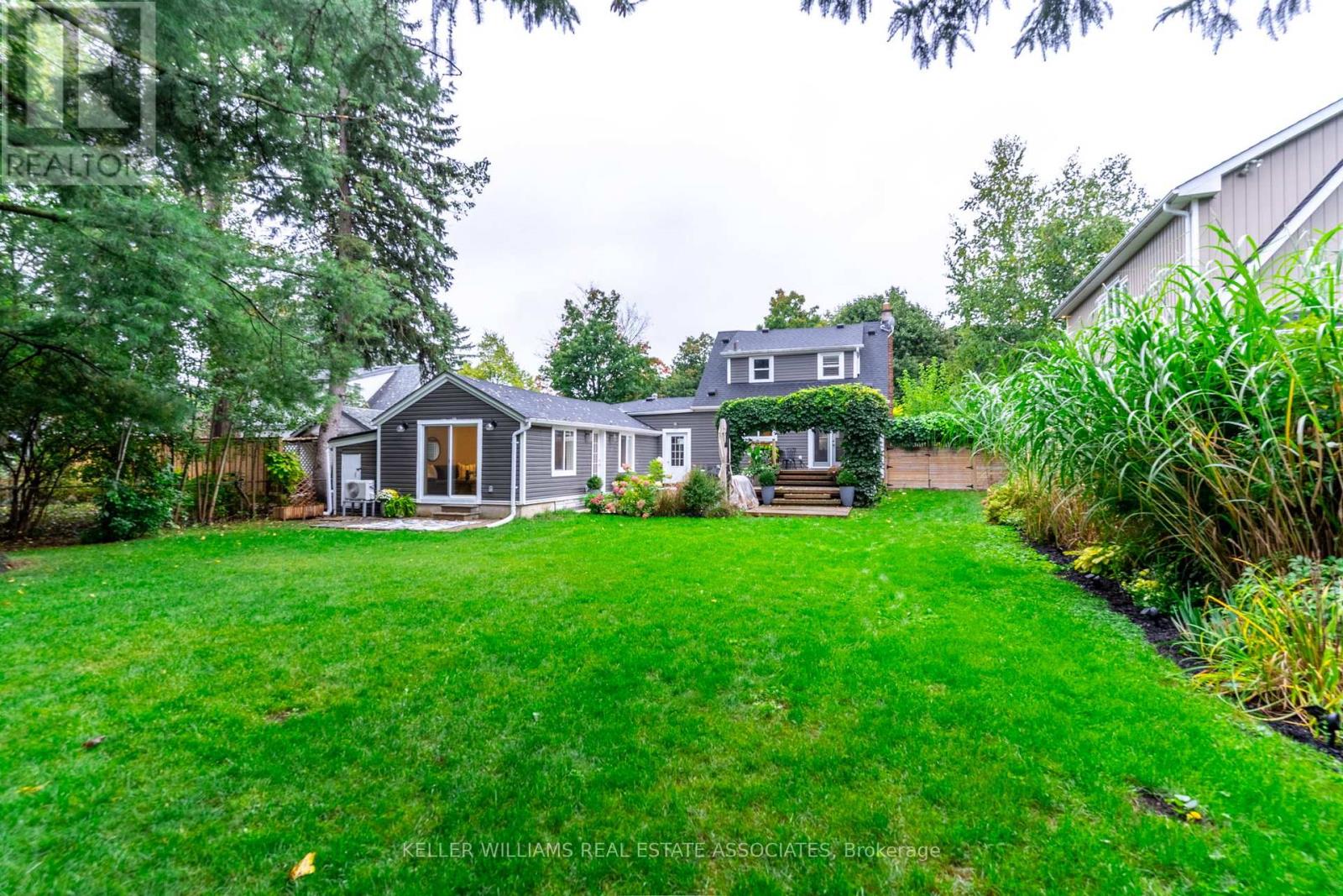 19 Union Street, Halton Hills, Ontario  L7G 3M1 - Photo 40 - W12031048