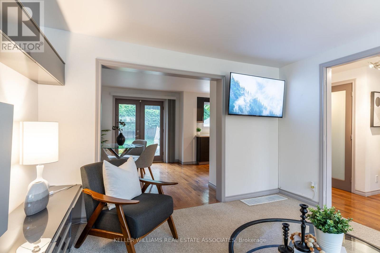 19 Union Street, Halton Hills, Ontario  L7G 3M1 - Photo 8 - W12031048