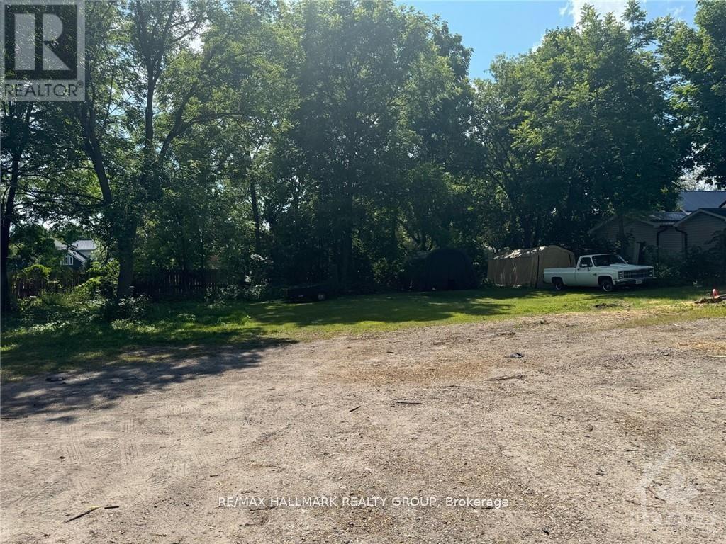 26 Wilson Street W, Perth, Ontario  K7H 2M9 - Photo 8 - X12031119
