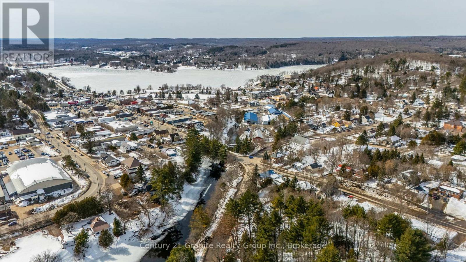 23 Riverside Drive, Dysart Et Al, Ontario  K0M 1S0 - Photo 40 - X12031137