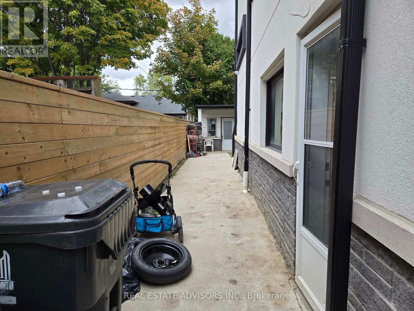 Property at 12 DOBBIN ROAD image 4