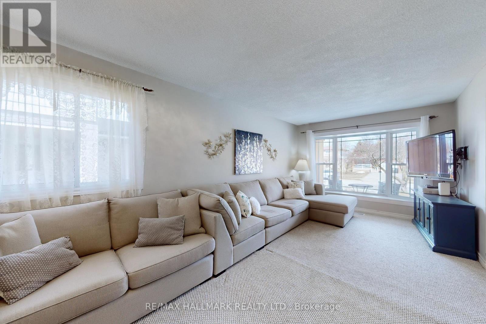 Property at 111 KERR BOULEVARD image 3