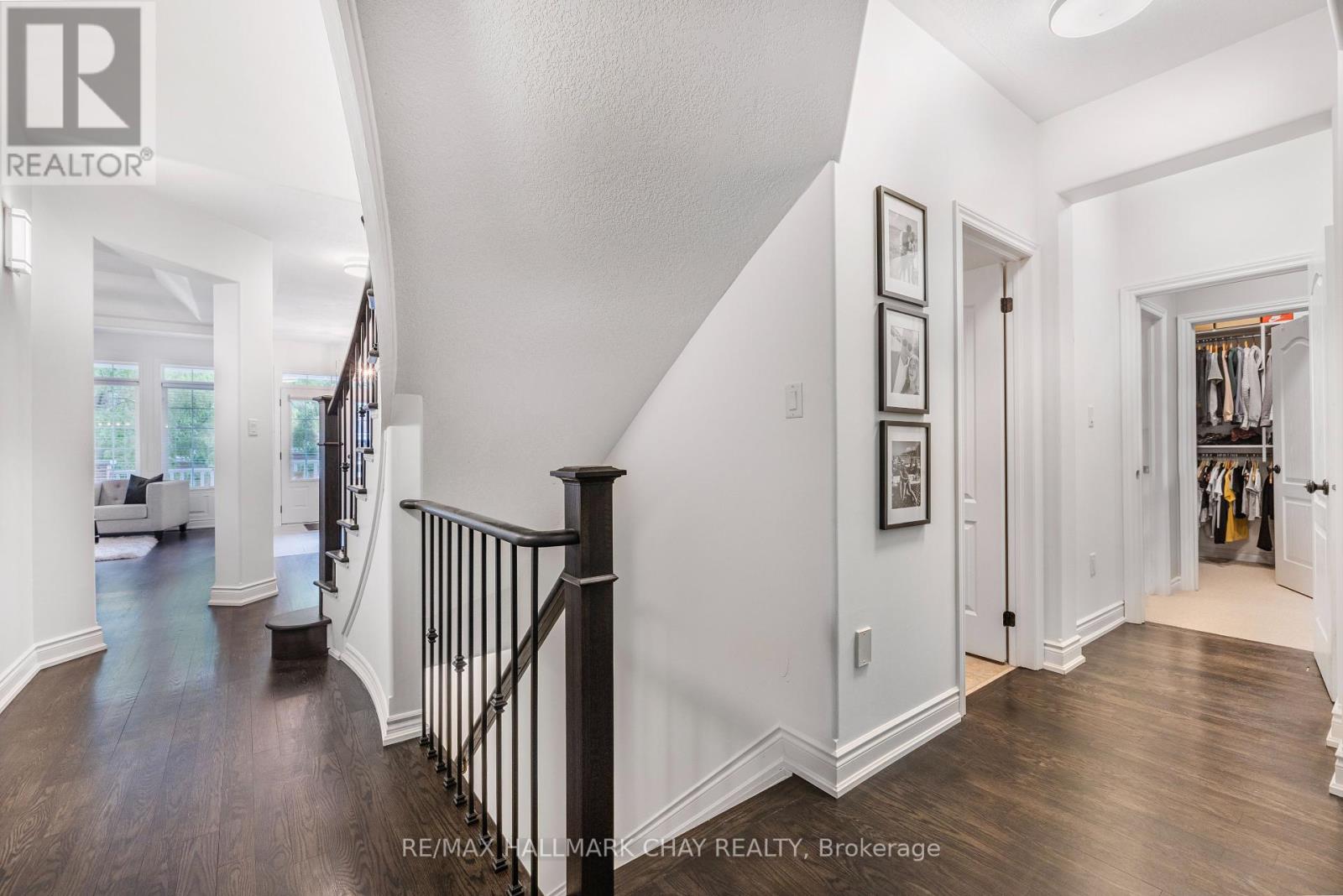 14 Oakmont Avenue, Oro-Medonte, Ontario  L0L 2L0 - Photo 18 - S12031151