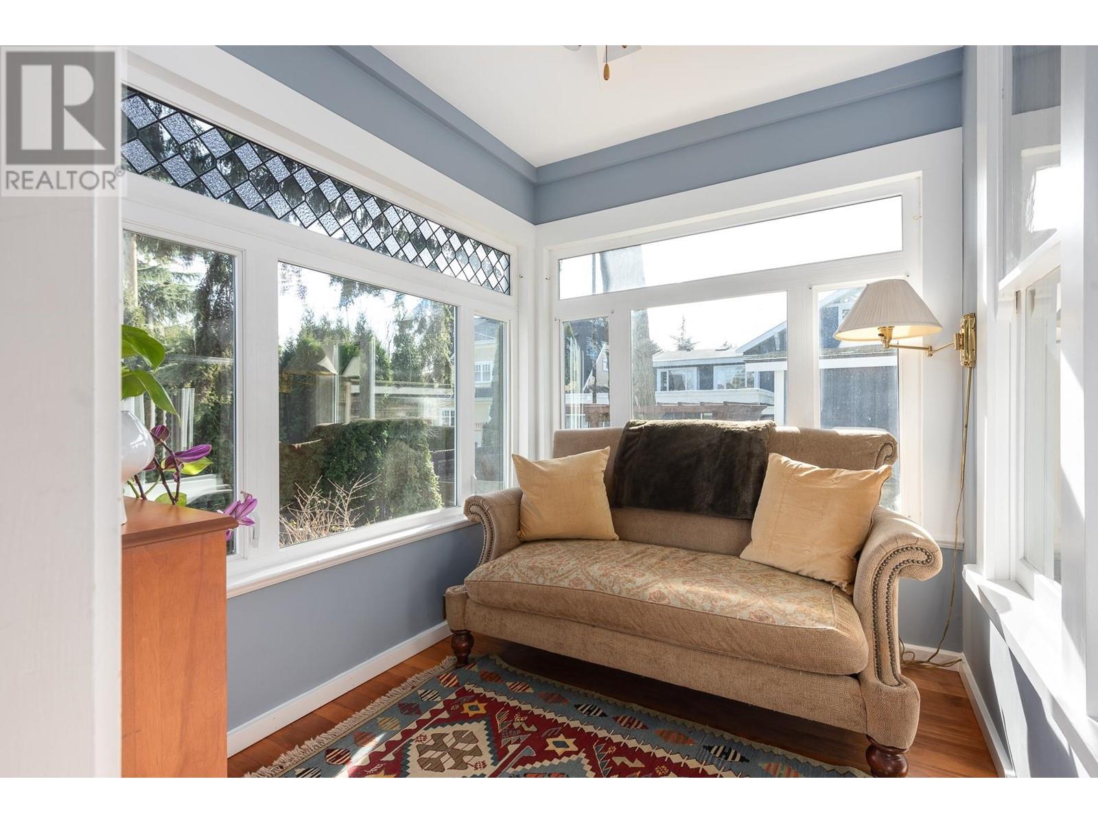 313 Warren Avenue, New Westminster, British Columbia  V3L 1L5 - Photo 6 - R2976345