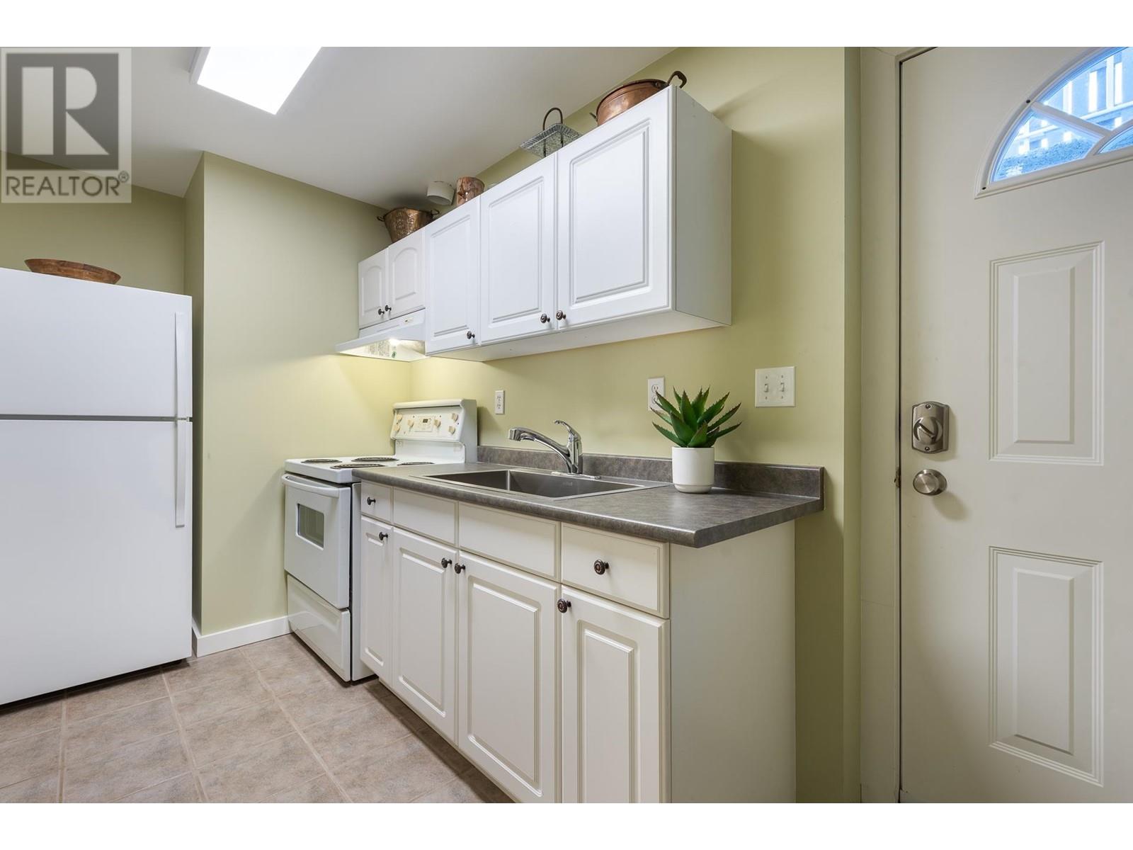 313 Warren Avenue, New Westminster, British Columbia  V3L 1L5 - Photo 36 - R2976345