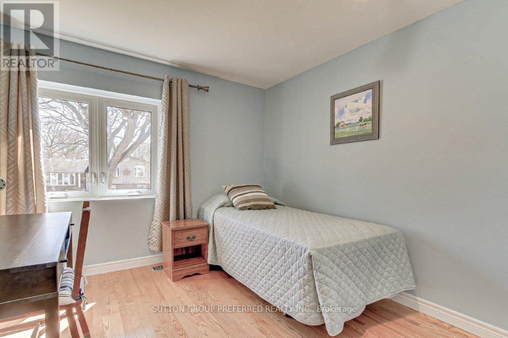 Photo 12 of 31 for 99 Downing Crescent