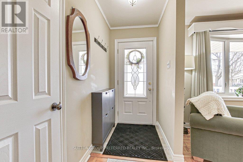 Photo 2 of 31 for 99 Downing Crescent