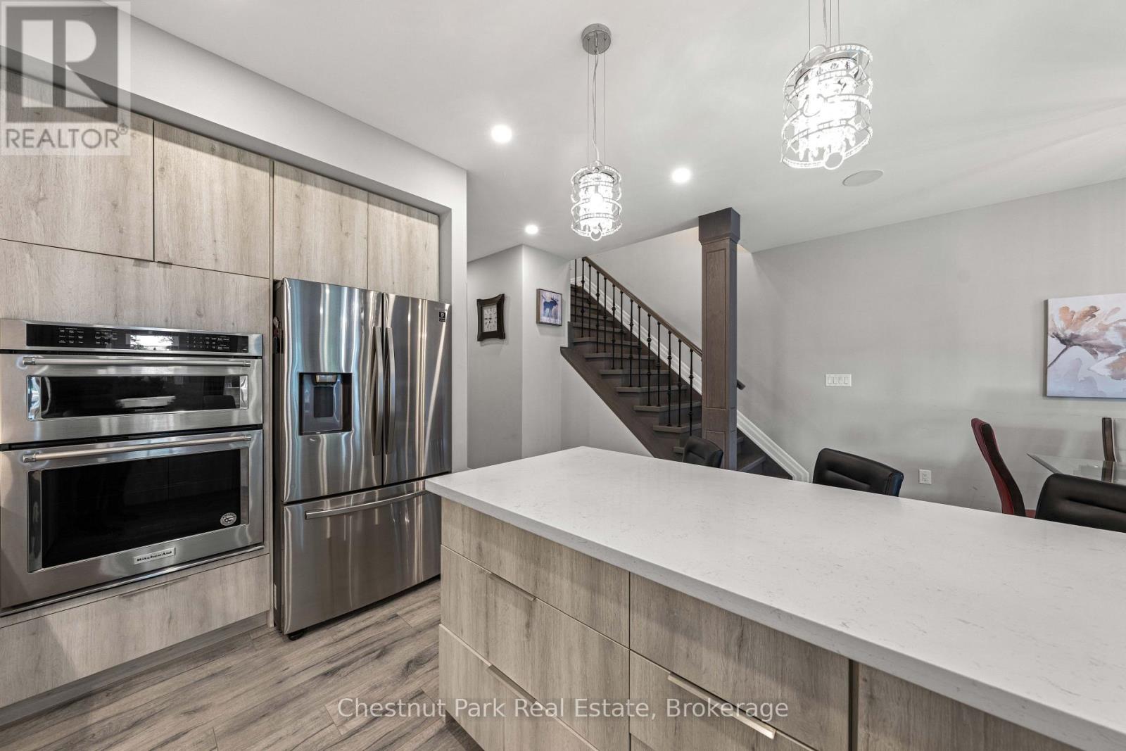 181 Anglo Street, Bracebridge, Ontario  P1L 2H3 - Photo 6 - X12031273