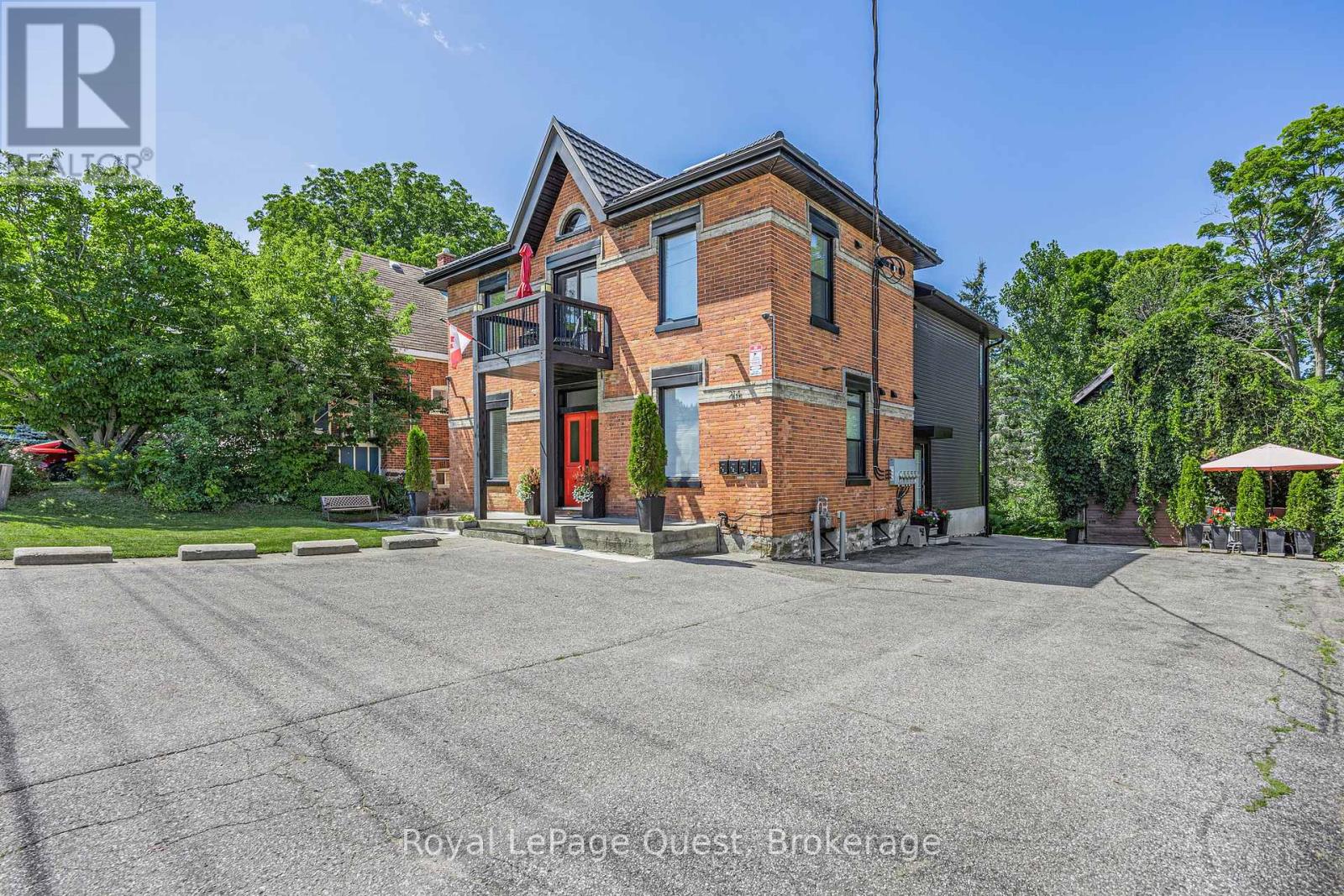 Property at 214 MISSISSAGA STREET W image 3