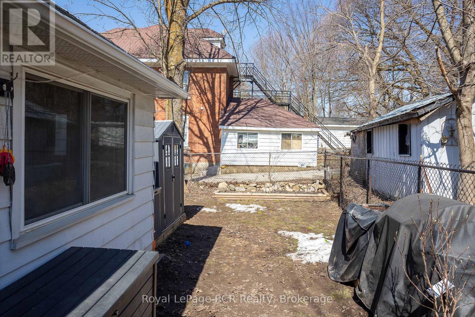 807 7th Avenue E, Owen Sound, Ontario  N4K 2Y4 - Photo 44 - X12031349