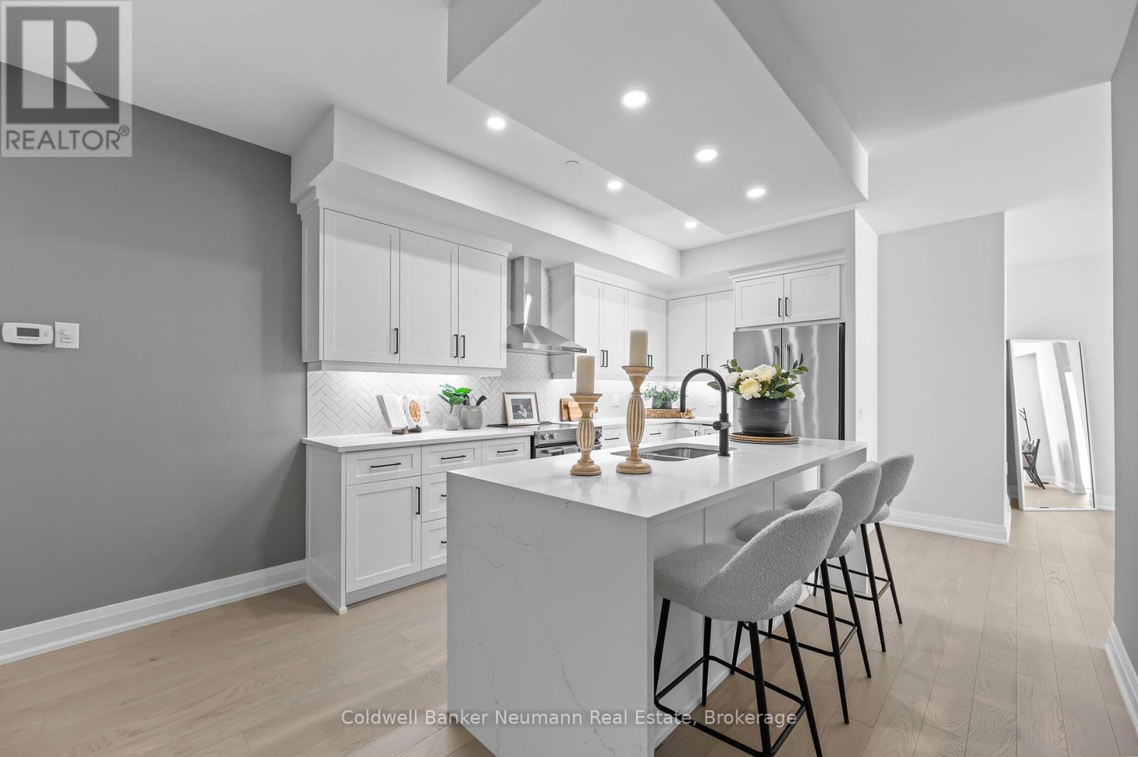 301 - 71 Wyndham Street S, Guelph, Ontario  N1E 5R3 - Photo 11 - X12031394